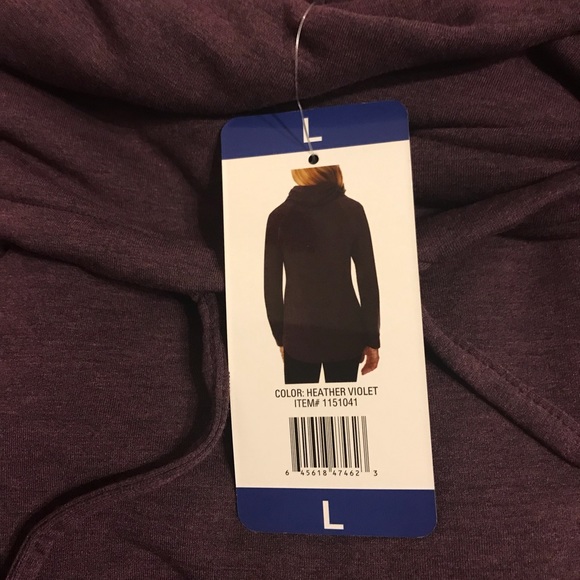 32 Degrees Funnel Neck Top. - Picture 4 of 5